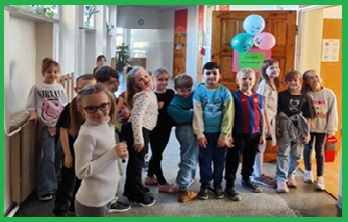 uczniowie podczas zajęć