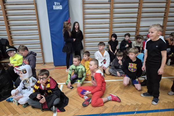 Bal karnawałowy klas 1-3