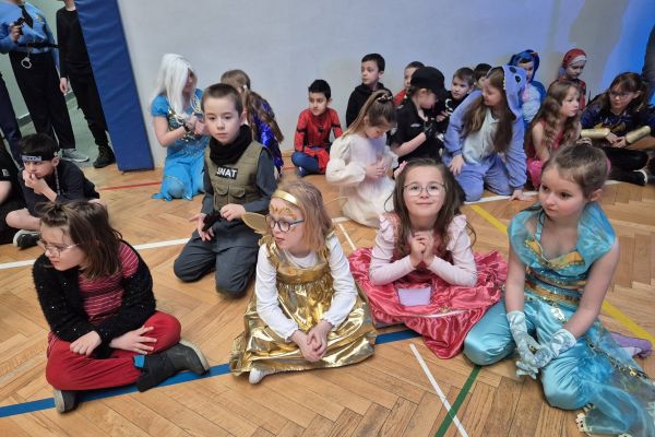 Bal karnawałowy klas 1-3