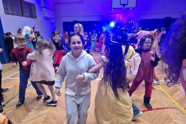 Bal karnawałowy klas 1-3