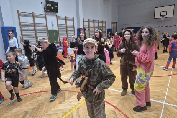 Bal karnawałowy klas 1-3