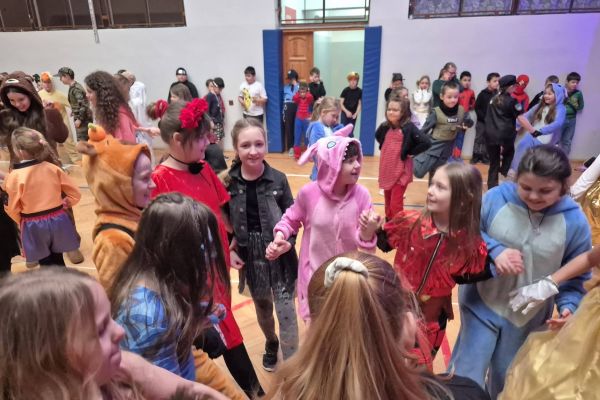 Bal karnawałowy klas 1-3