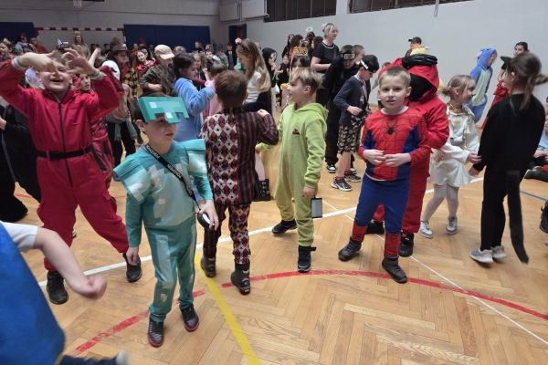 Bal karnawałowy klas 1-3