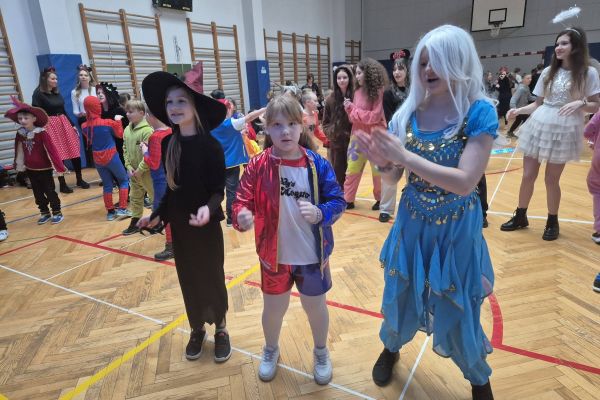 Bal karnawałowy klas 1-3