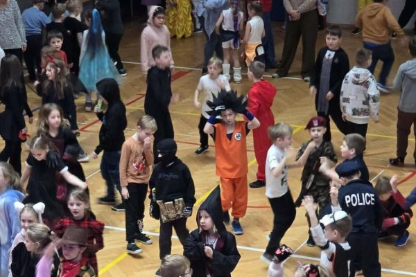 Bal karnawałowy klas 1-3