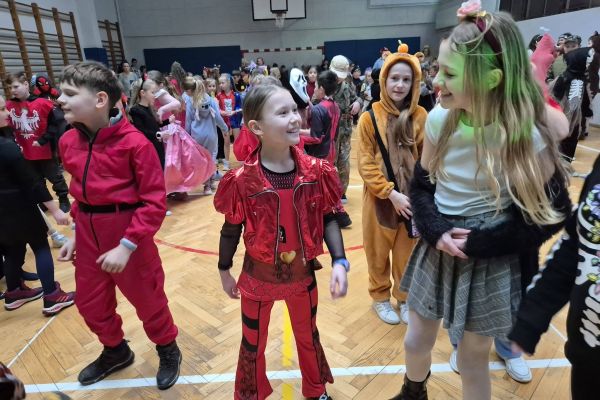 Bal karnawałowy klas 1-3