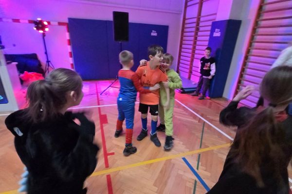 Bal karnawałowy klas 1-3