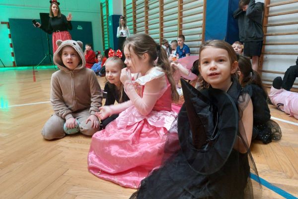 Bal karnawałowy klas 1-3