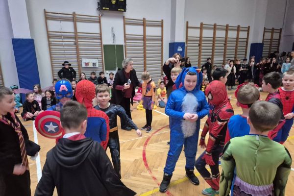 Bal karnawałowy klas 1-3