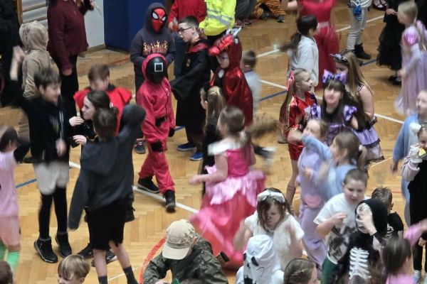 Bal karnawałowy klas 1-3