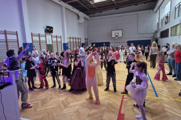 Bal karnawałowy klas 1-3