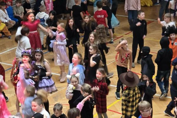 Bal karnawałowy klas 1-3