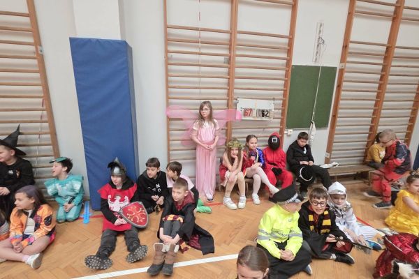 Bal karnawałowy klas 1-3