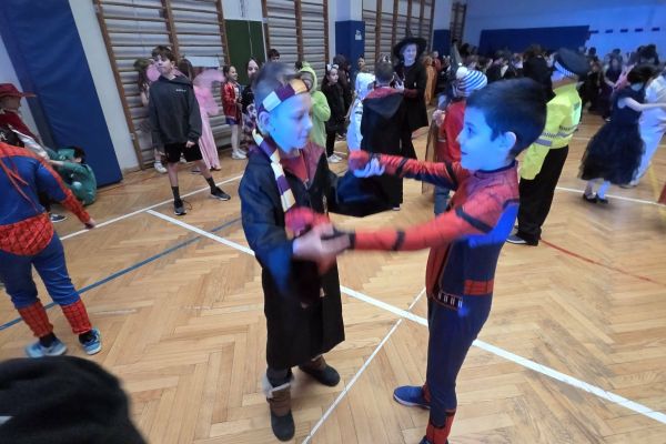 Bal karnawałowy klas 1-3