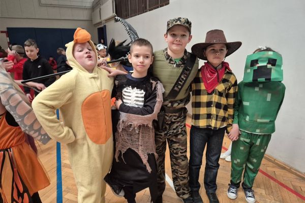 Bal karnawałowy klas 1-3