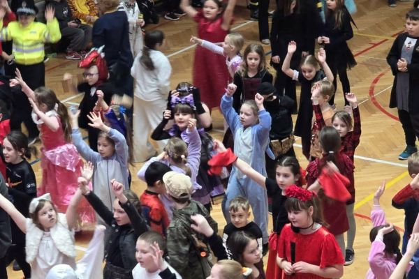 Bal karnawałowy klas 1-3