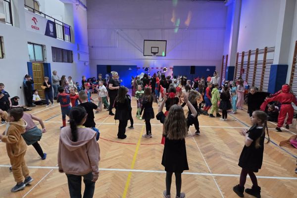 Bal karnawałowy klas 1-3