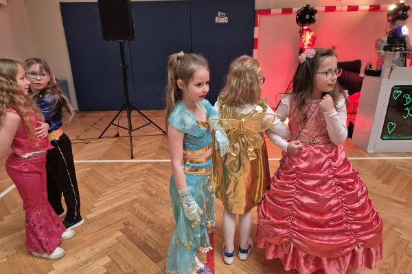 Bal karnawałowy klas 1-3