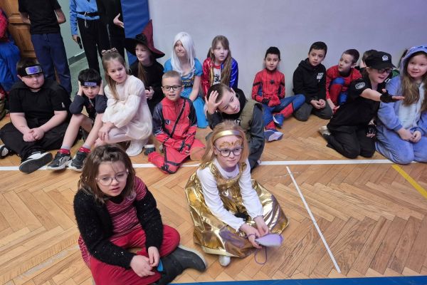 Bal karnawałowy klas 1-3