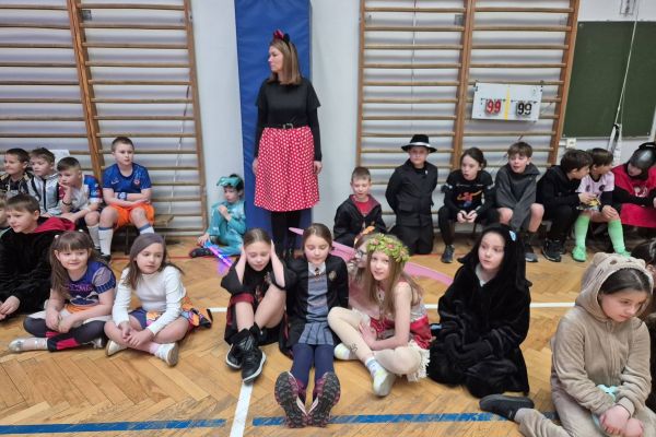 Bal karnawałowy klas 1-3