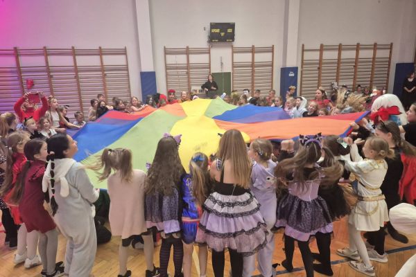 Bal karnawałowy klas 1-3