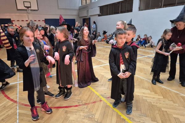 Bal karnawałowy klas 1-3