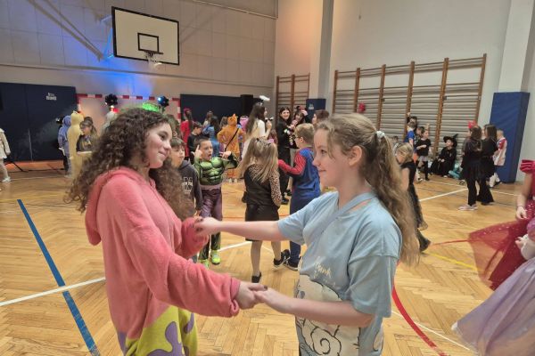 Bal karnawałowy klas 1-3