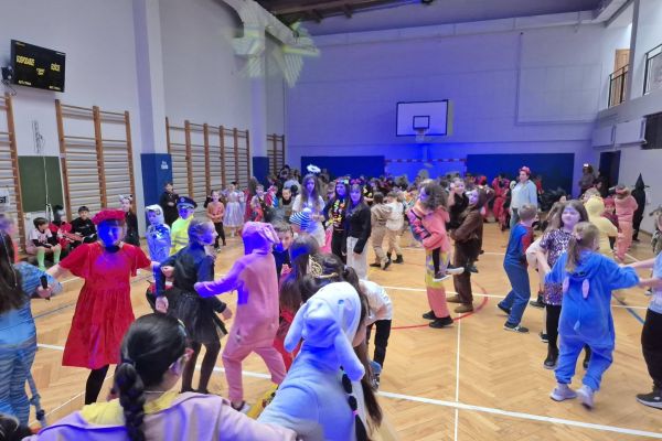 Bal karnawałowy klas 1-3
