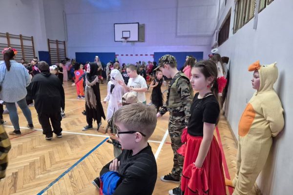 Bal karnawałowy klas 1-3