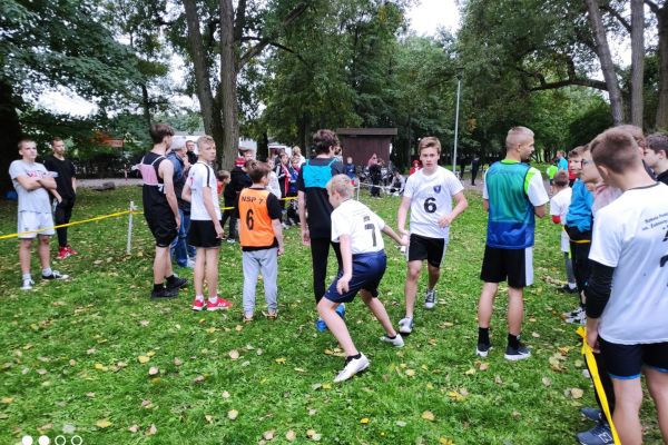 43 Słupska Olimpiada Młodzieży Szkół Podstawowych i Szkół Ponadpodstawowych w sztafetowych biegach przełajowych dziewcząt i chłopców