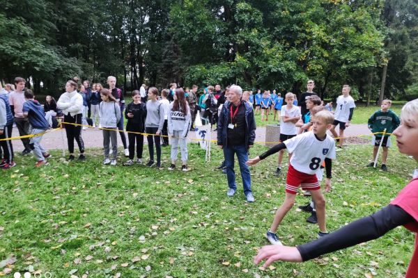 43 Słupska Olimpiada Młodzieży Szkół Podstawowych i Szkół Ponadpodstawowych w sztafetowych biegach przełajowych dziewcząt i chłopców