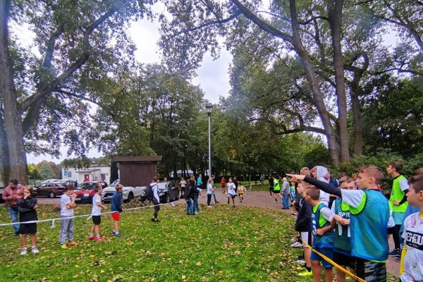 43 Słupska Olimpiada Młodzieży Szkół Podstawowych i Szkół Ponadpodstawowych w sztafetowych biegach przełajowych dziewcząt i chłopców