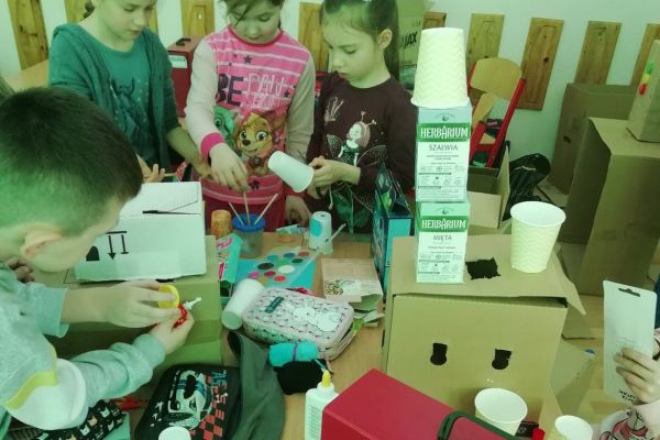 Kosmiczny projekt w 1b