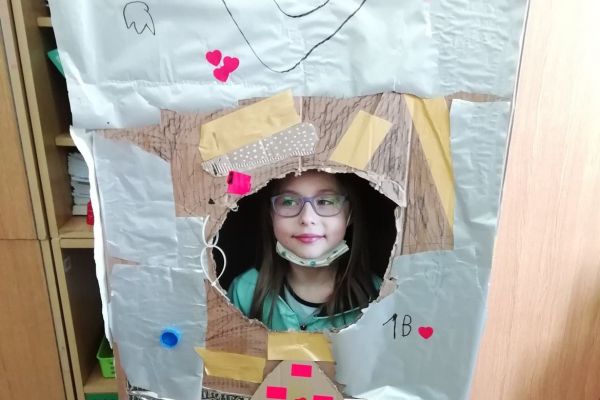 Kosmiczny projekt w 1b