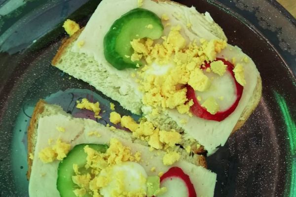 Wiosenne kanapki w 1 b