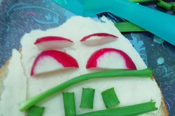 Wiosenne kanapki w 1 b