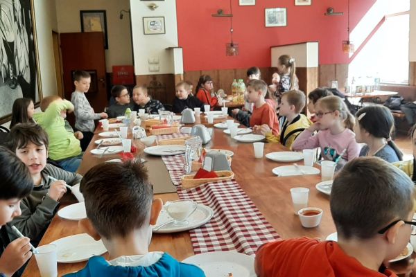 Klasa 2 b w pizzerii