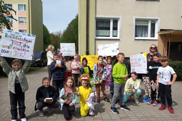 2c i happening z okazji Tygodnia Bibliotek