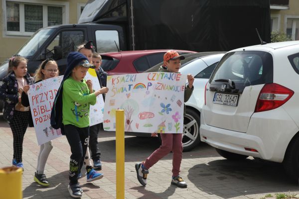 2c i happening z okazji Tygodnia Bibliotek