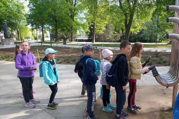 2 c na warsztatach plastycznych w Baszcie Czarownic