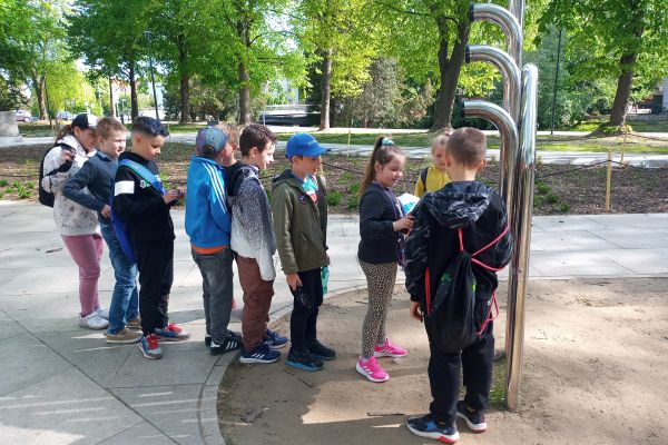 2 c na warsztatach plastycznych w Baszcie Czarownic