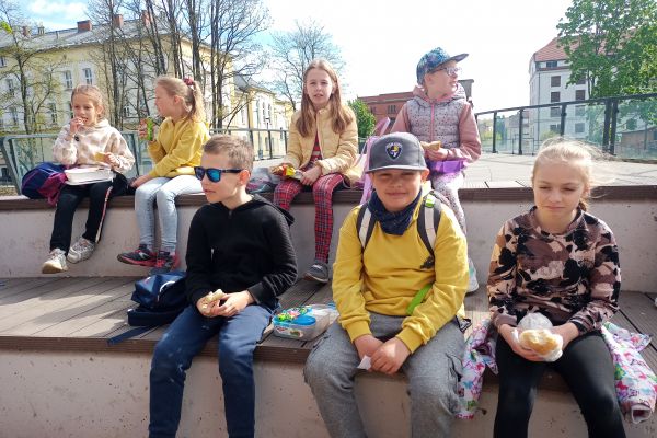 2 c na warsztatach plastycznych w Baszcie Czarownic