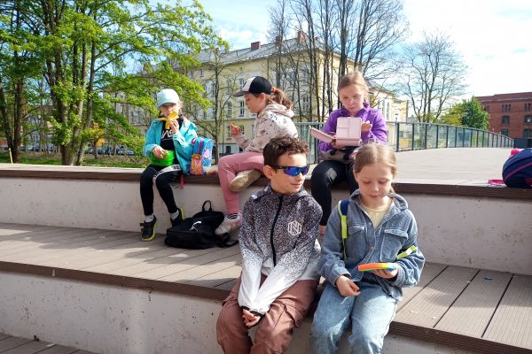 2 c na warsztatach plastycznych w Baszcie Czarownic