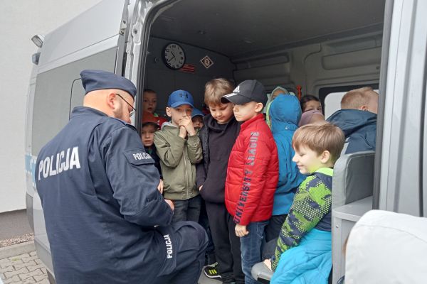 1c z wizytą w Komendzie Policji