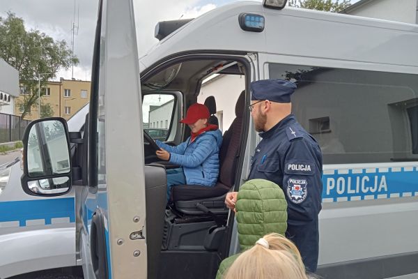 1c z wizytą w Komendzie Policji