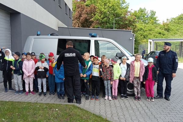 1c z wizytą w Komendzie Policji