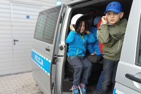 1c z wizytą w Komendzie Policji