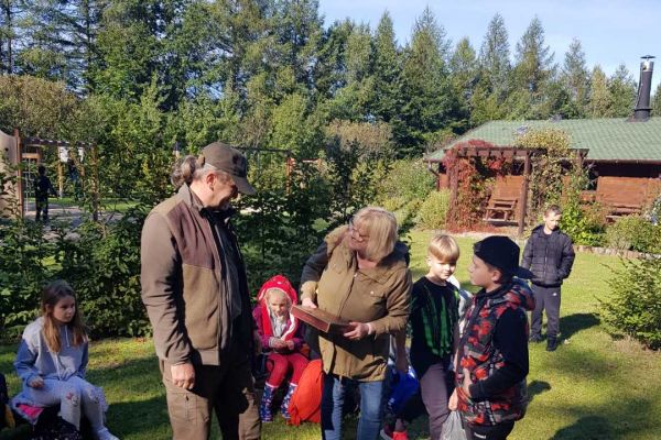 Wycieczka 3a i 3c do lasu