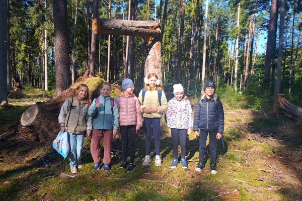 Wycieczka 3a i 3c do lasu