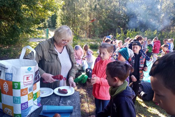 Wycieczka 3a i 3c do lasu